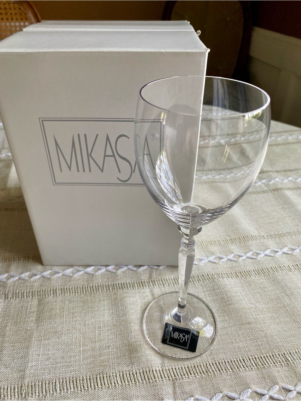 Mikasa Venezia Wine Glasses (box of 4) NWT